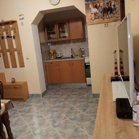 Apartments Vanja Skara Biograd Biograd Na Moru Bilik gambar