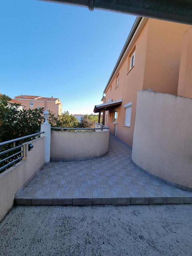Apartments Vanja Skara Biograd Biograd Na Moru Bilik gambar