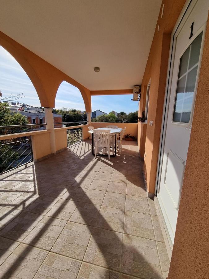 Apartments Vanja Skara Biograd Biograd Na Moru Luaran gambar