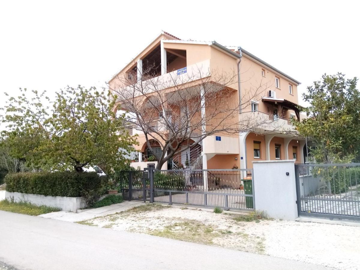 Apartments Vanja Skara Biograd Biograd Na Moru Luaran gambar